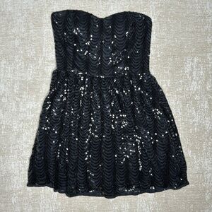 Windsor Dresses Size M